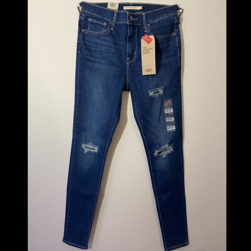Levi’s 720 HIGH-RISE SUPER SKINNY